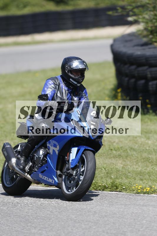 /27 12.06.2025 Ducati Schweiz Trackday Warmup  ADR/gruen-vert/4